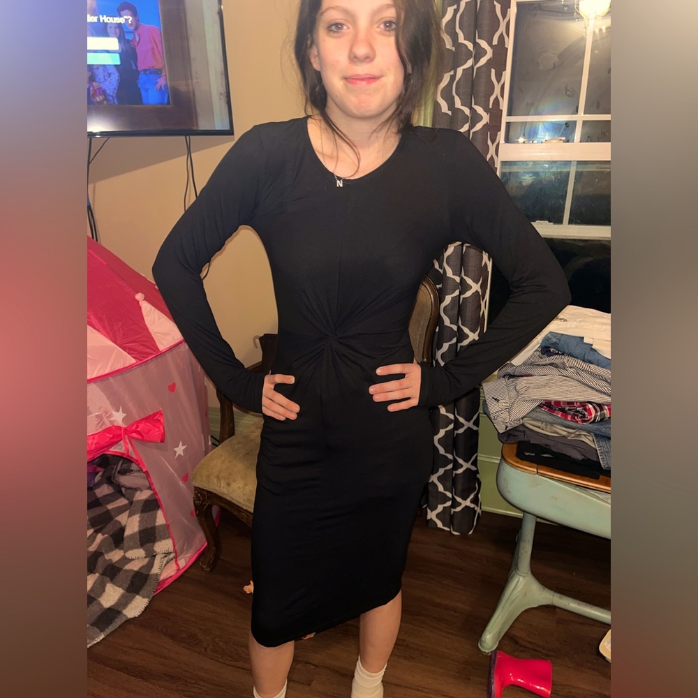Black past knee dress simple cute with stomach knot size small from H&M